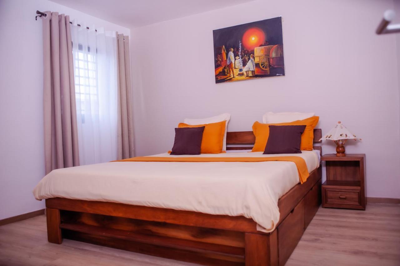 אנטננריבו Ampifitia Guest House מראה חיצוני תמונה