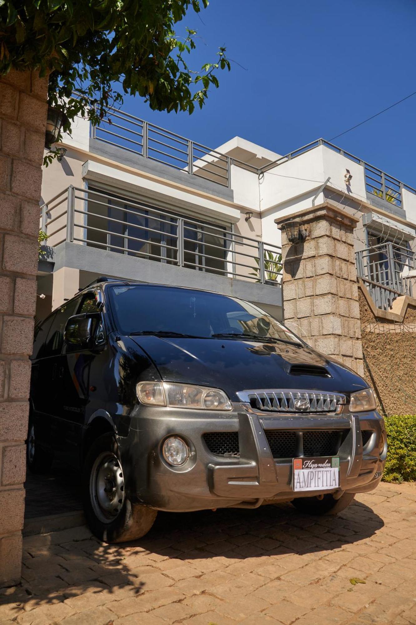 אנטננריבו Ampifitia Guest House מראה חיצוני תמונה